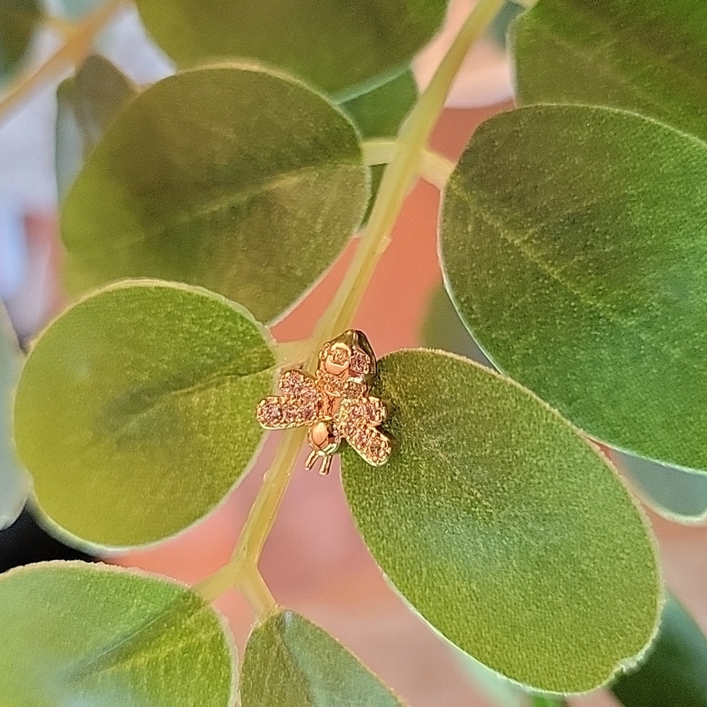 Dainty CZ Honeybee Ear Cuff, 16k Gold - Picture 4 of 5